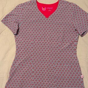 Urbane Women's Geometric Scrub Short Sleeve Top - Red and Gray Size Small/Medium